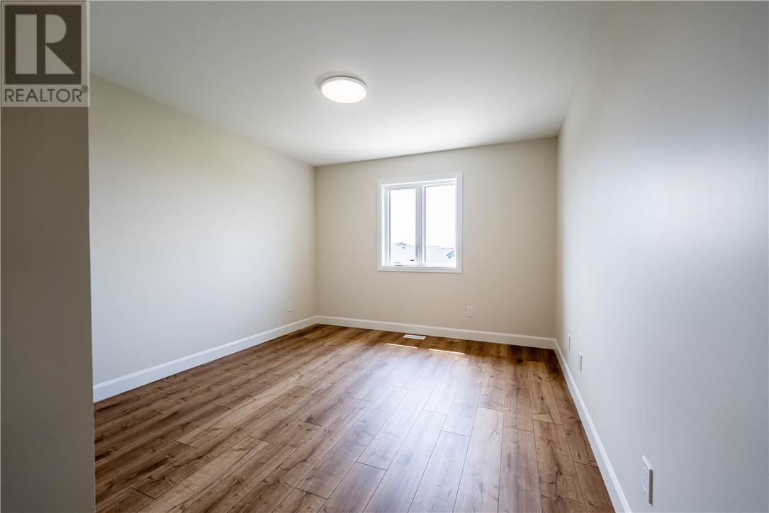 2952 Ruby Street, Chelmsford, ON - Indoor Photo Showing Other Room