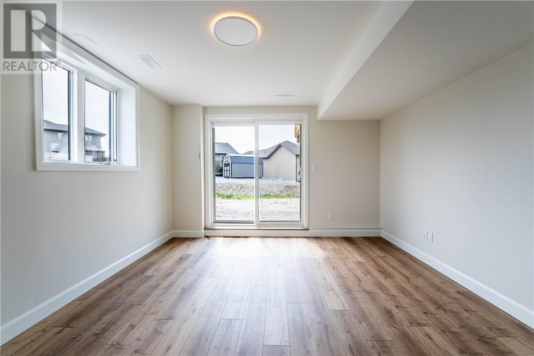 2952 Ruby Street, Chelmsford, ON - Indoor Photo Showing Other Room