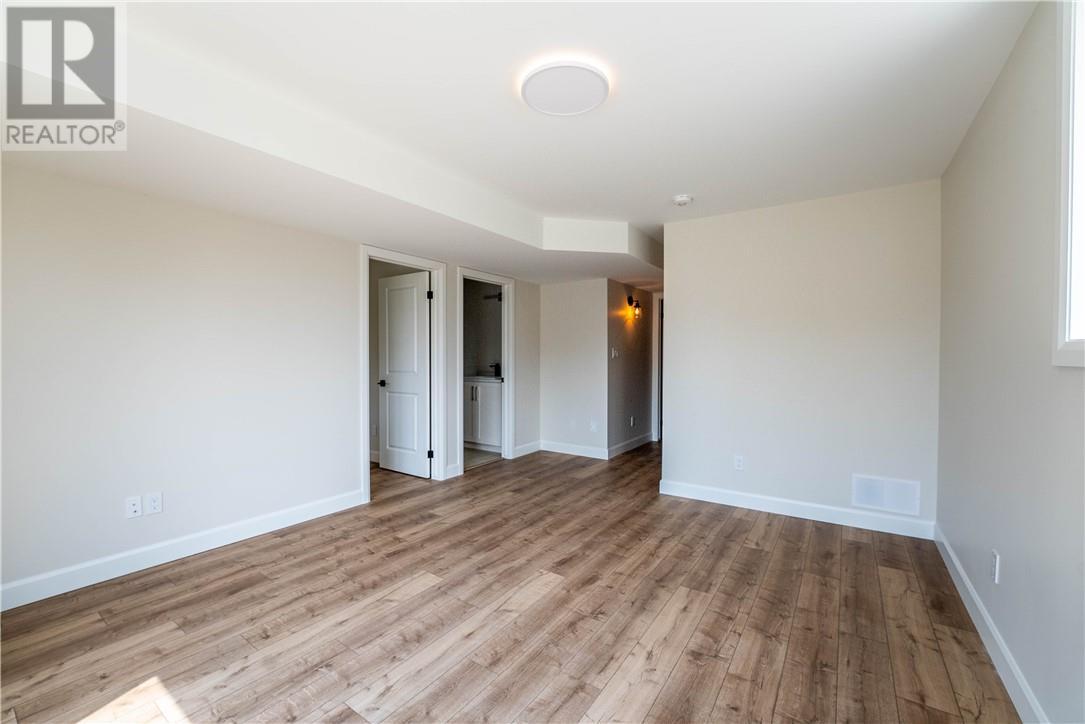 2952 Ruby Street, Chelmsford, ON - Indoor Photo Showing Other Room