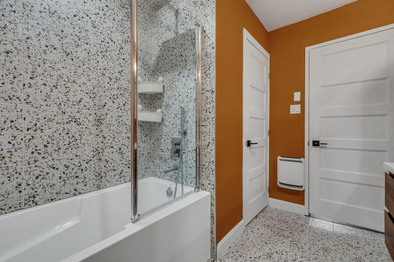 Salle de bains - 303-43 Rue D'Auteuil, Québec (La Cité-Limoilou), QC