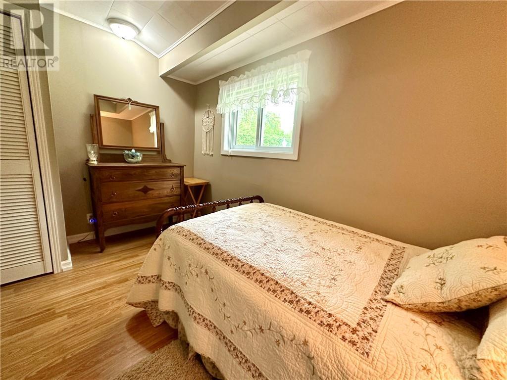1393 A & B Highway 551, Mindemoya, Manitoulin Island, ON - Indoor Photo Showing Bedroom