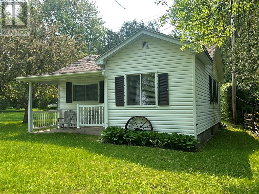 1393 A & B Highway 551, Mindemoya, Manitoulin Island, ON - Outdoor With Deck Patio Veranda