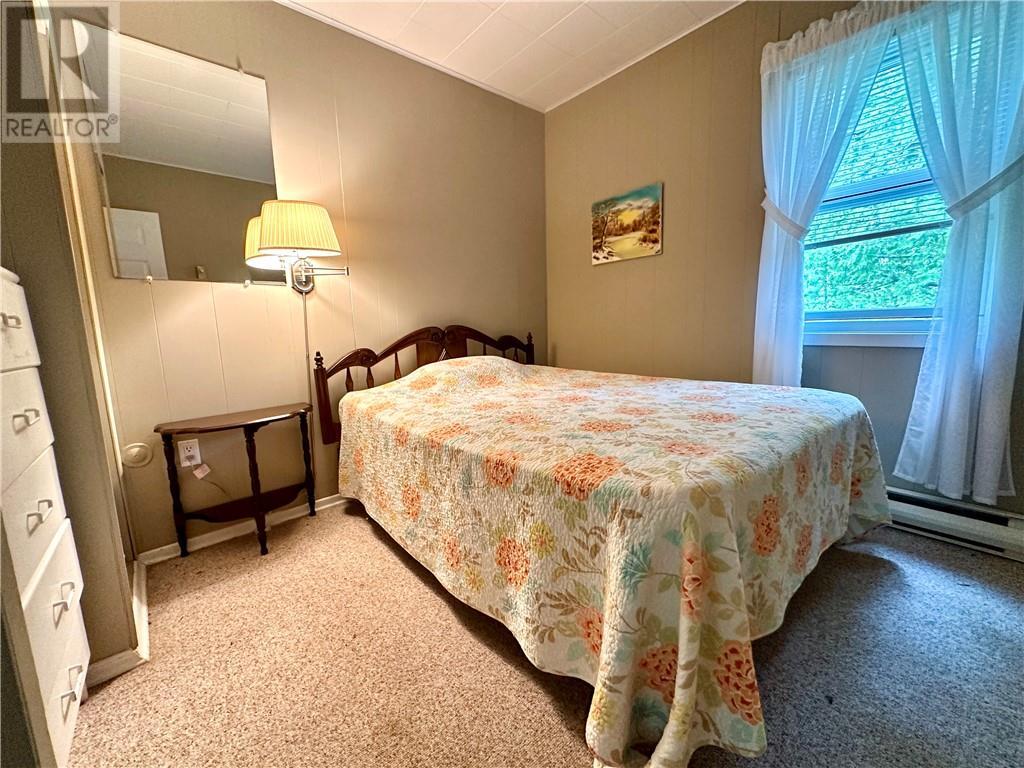 1393 A & B Highway 551, Mindemoya, Manitoulin Island, ON - Indoor Photo Showing Bedroom