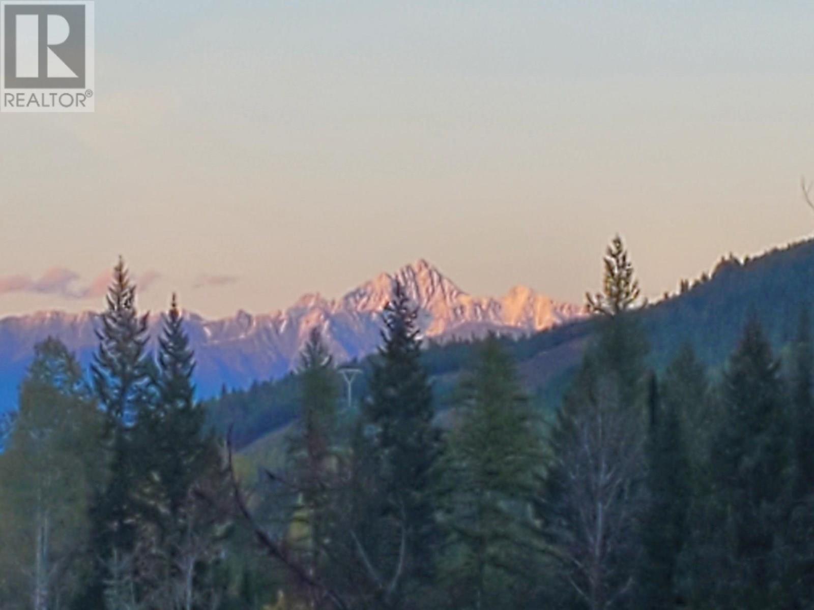 442 Lumberton Road, Cranbrook, BC