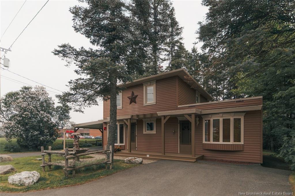 696 Victoria St, Edmundston, NB