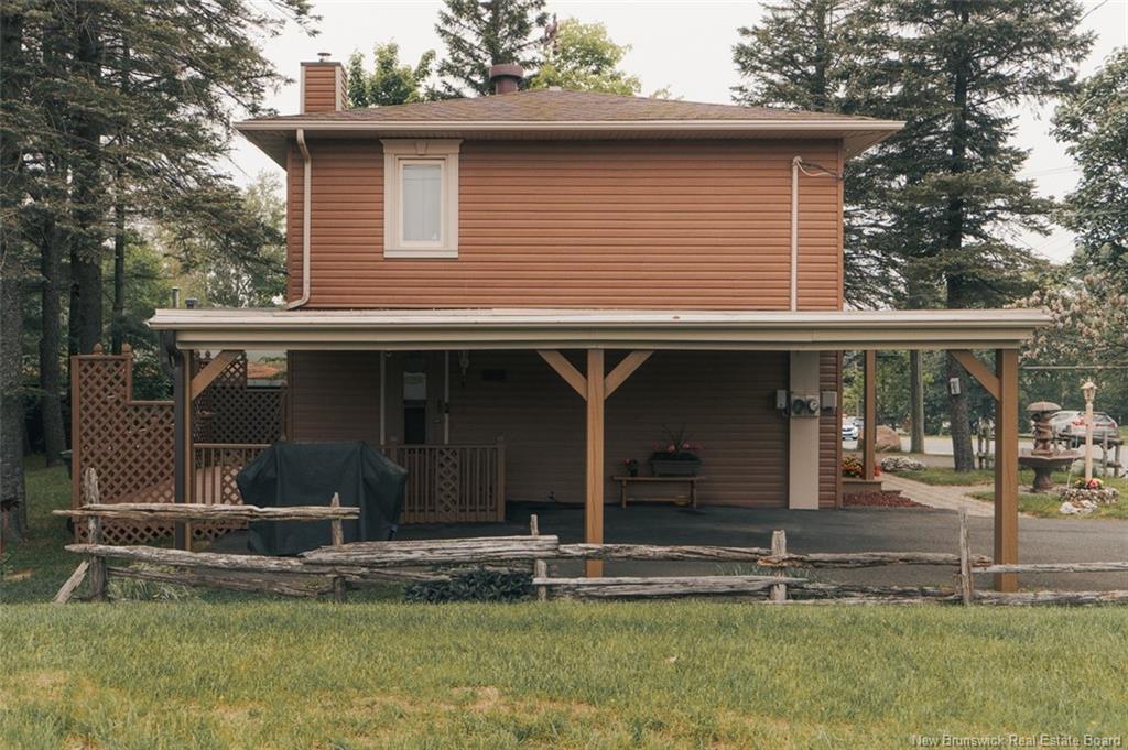 696 Victoria St, Edmundston, NB