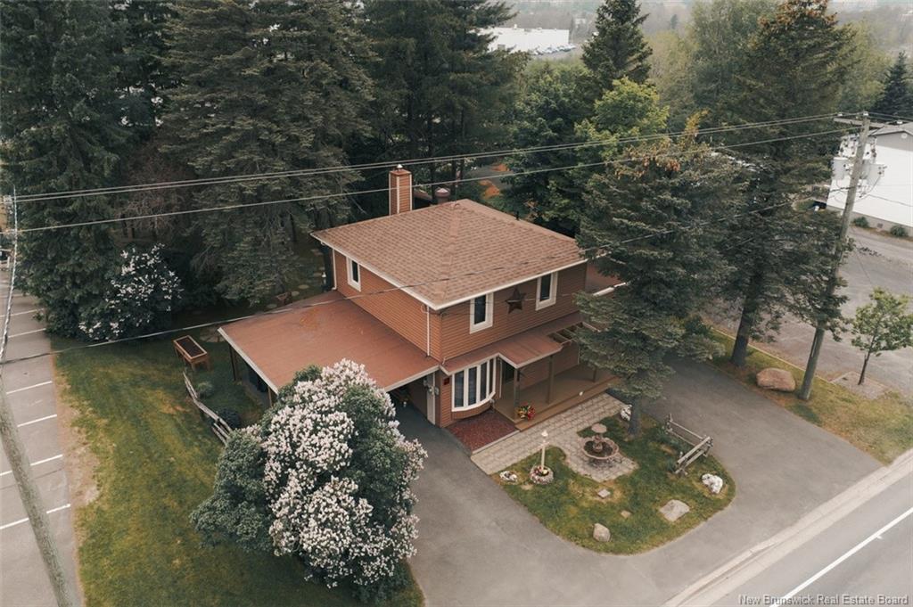 696 Victoria St, Edmundston, NB