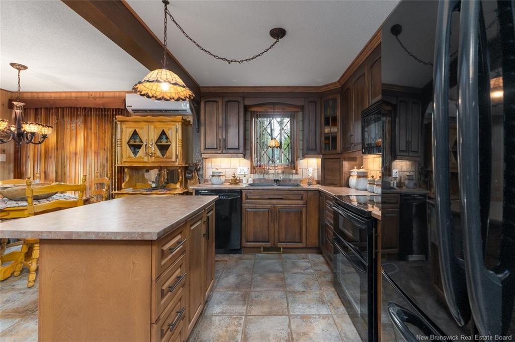 696 Victoria St, Edmundston, NB