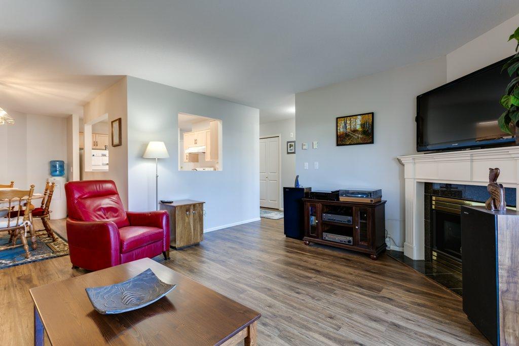 306-3850 Brown Road, West Kelowna, BC - Indoor Photo Showing Living Room With Fireplace