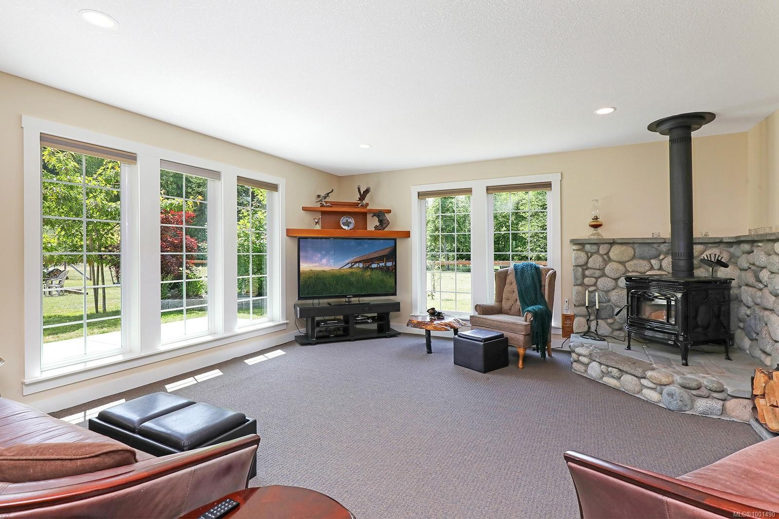 1195 Burbank Rd, Qualicum Beach, BC