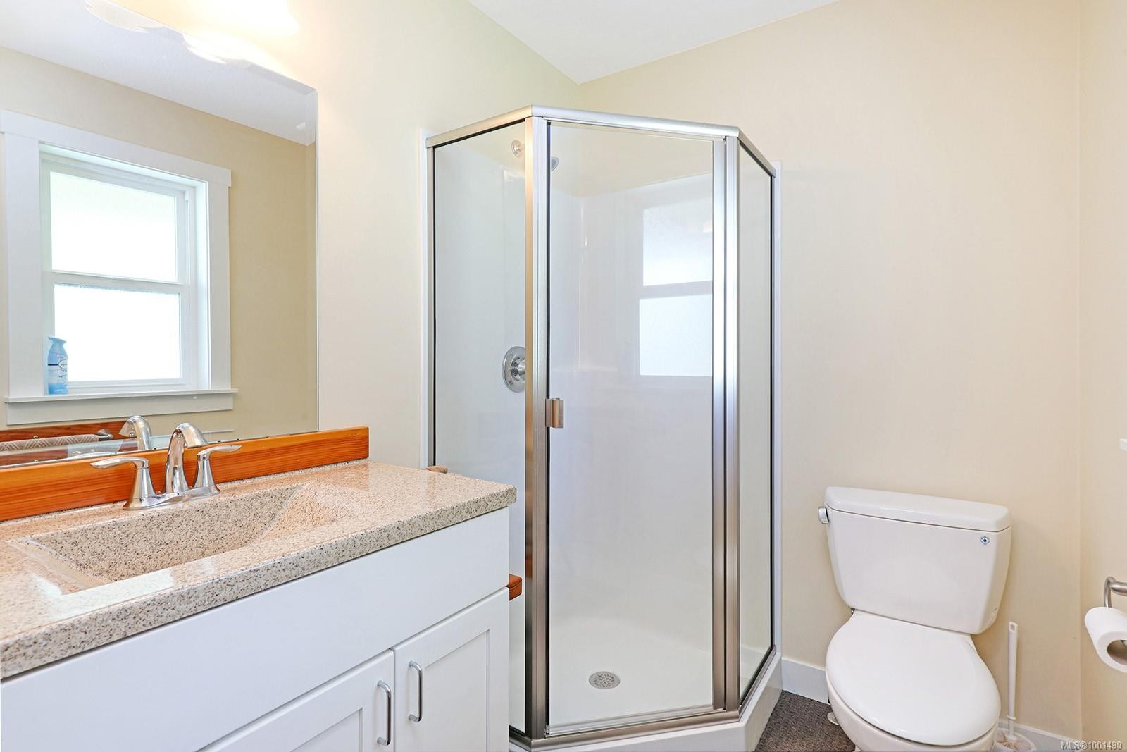 1195 Burbank Rd, Qualicum Beach, BC