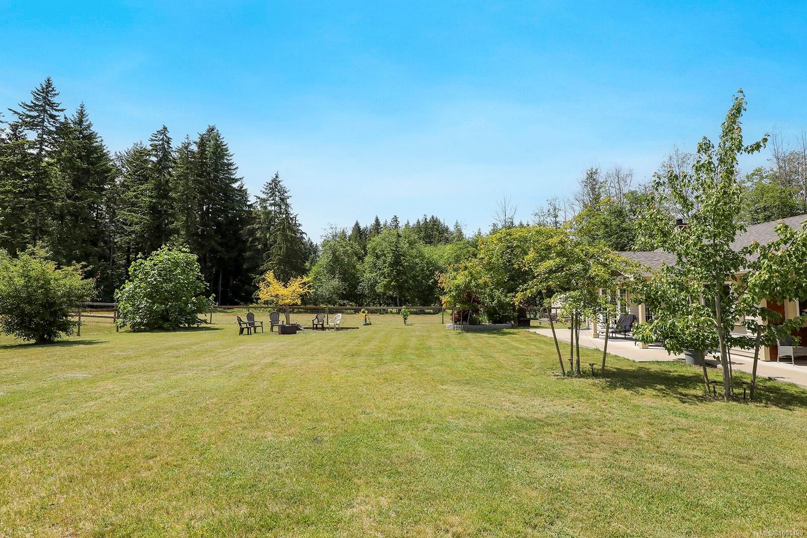 1195 Burbank Rd, Qualicum Beach, BC