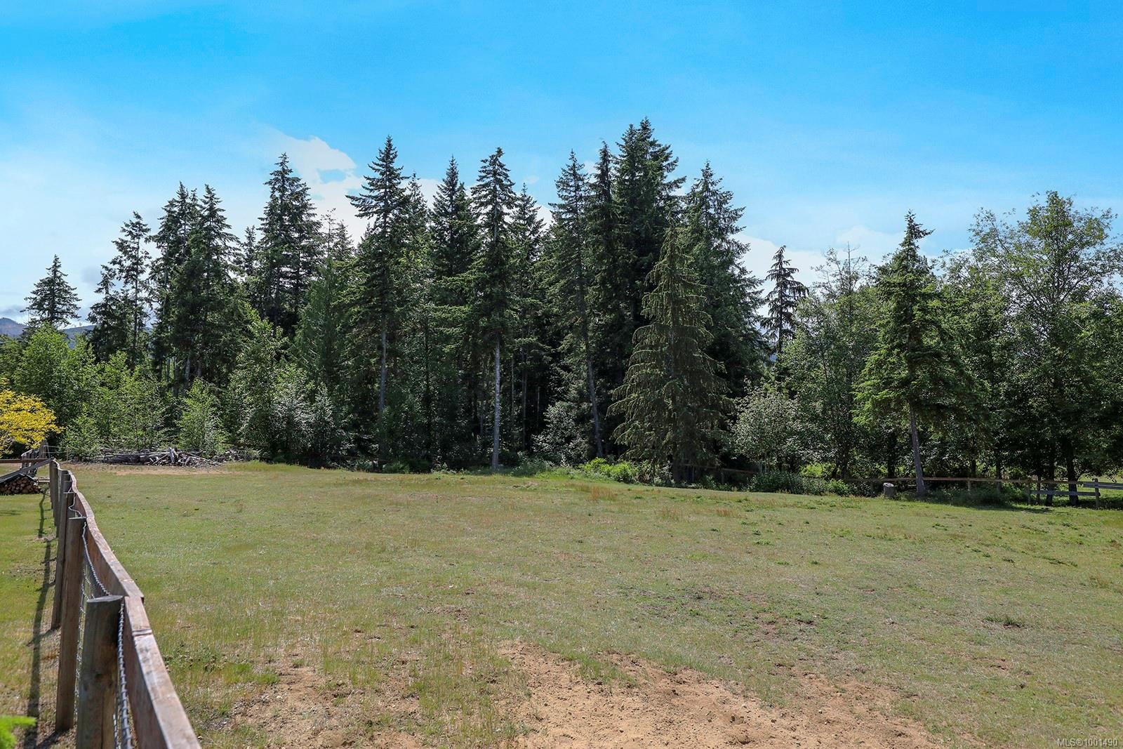 1195 Burbank Rd, Qualicum Beach, BC