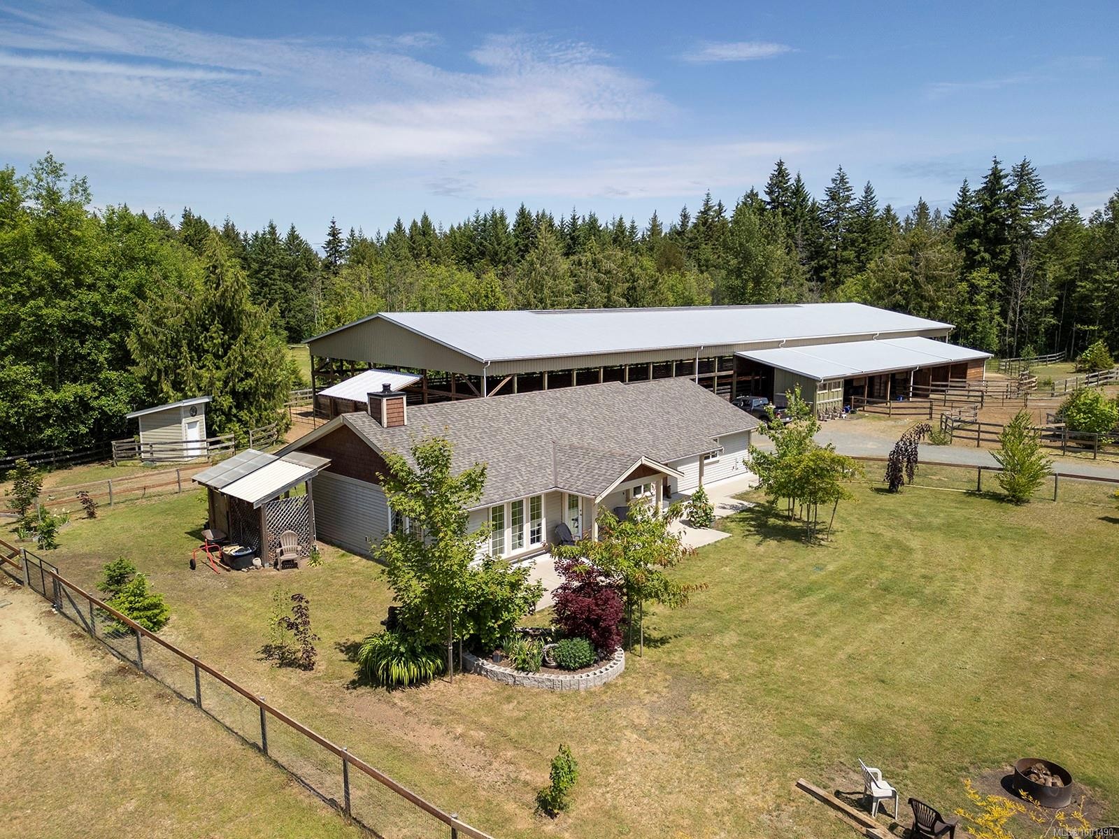 1195 Burbank Rd, Qualicum Beach, BC