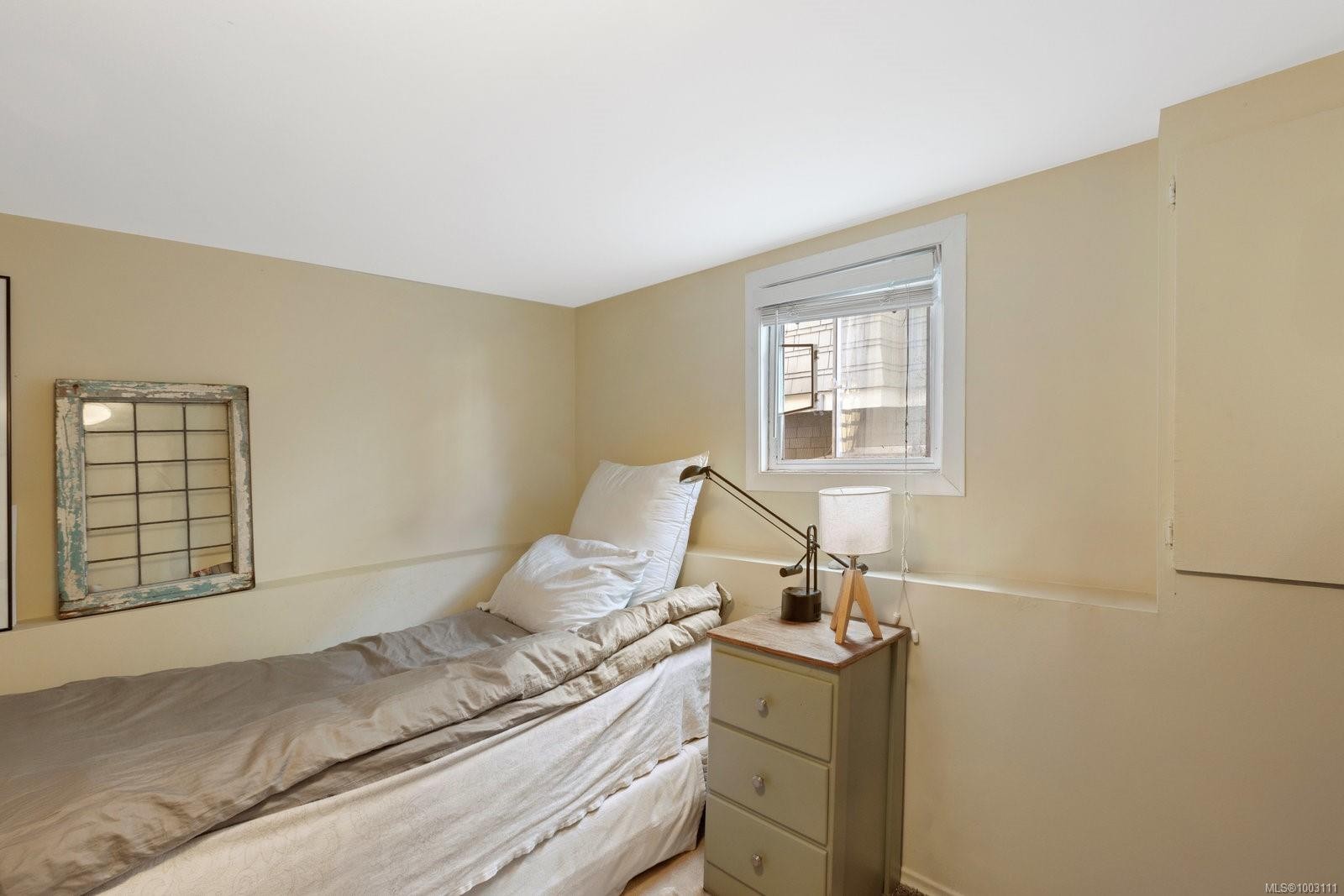 16 Howe St, Victoria, BC - Indoor Photo Showing Other Room