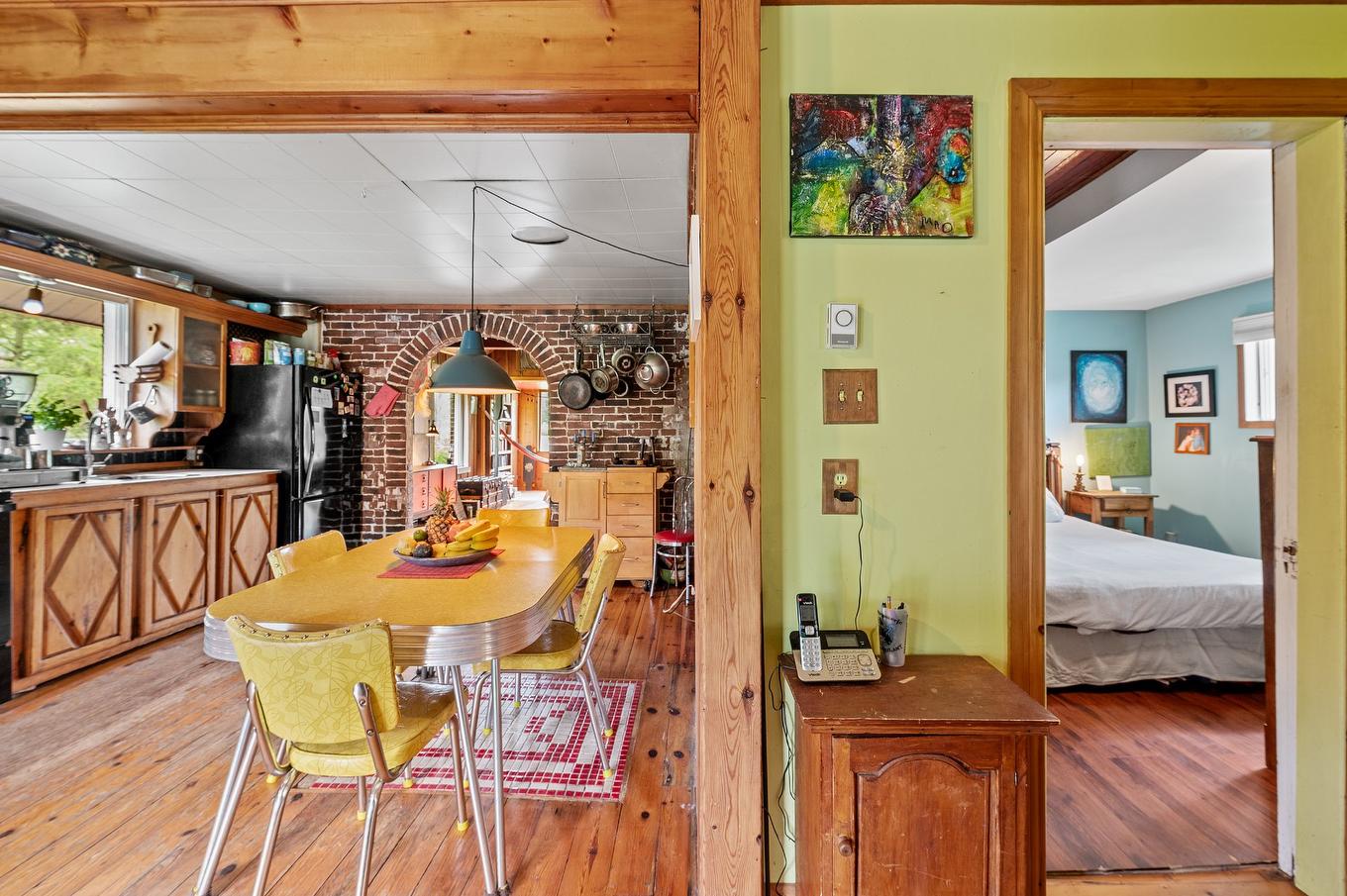 Passageway - 2301 Rue St-Hilaire, Val-Morin, QC - Indoor