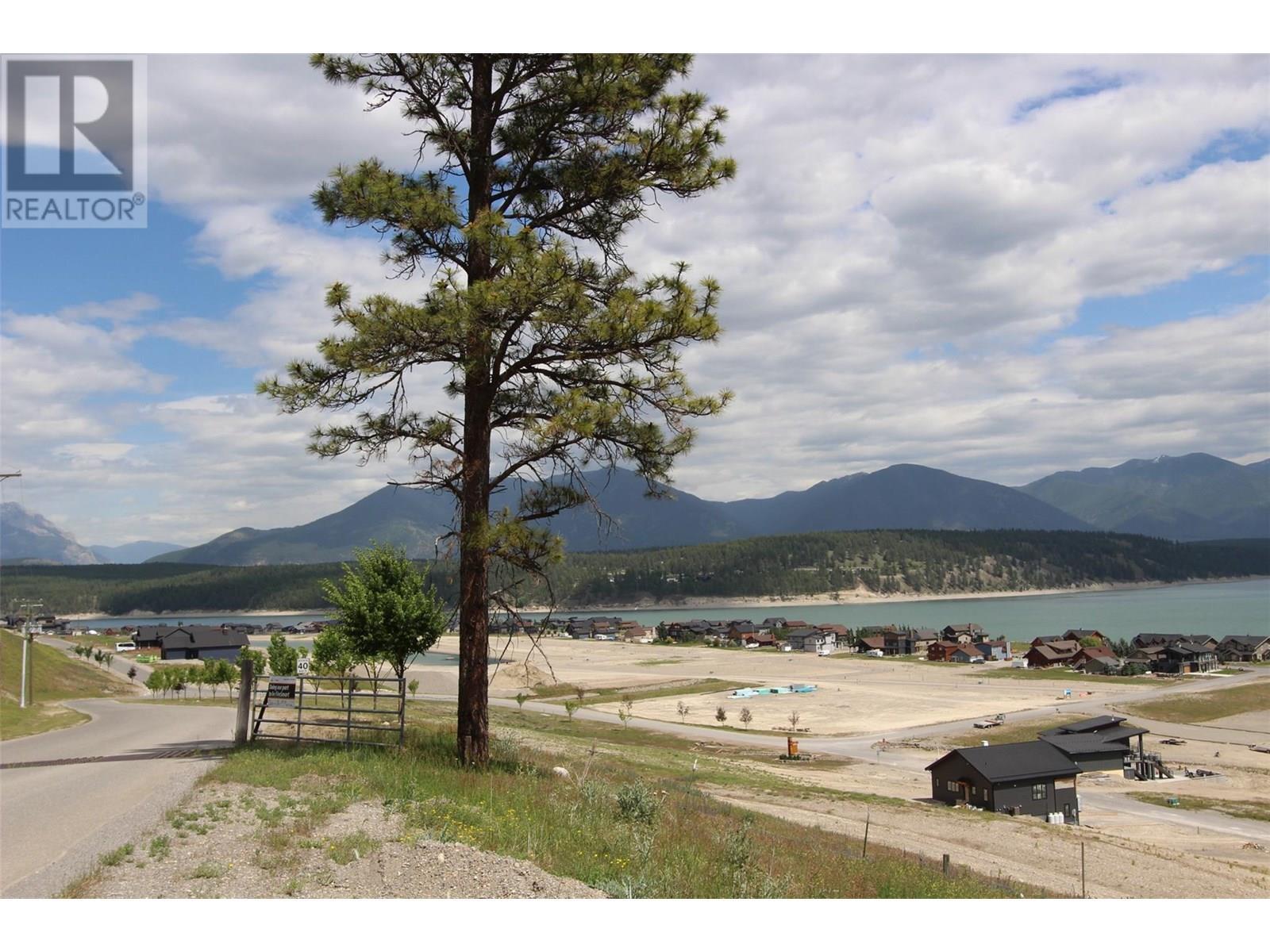 1695 Koocanusa Lake Drive, Newgate, BC - Outdoor With View