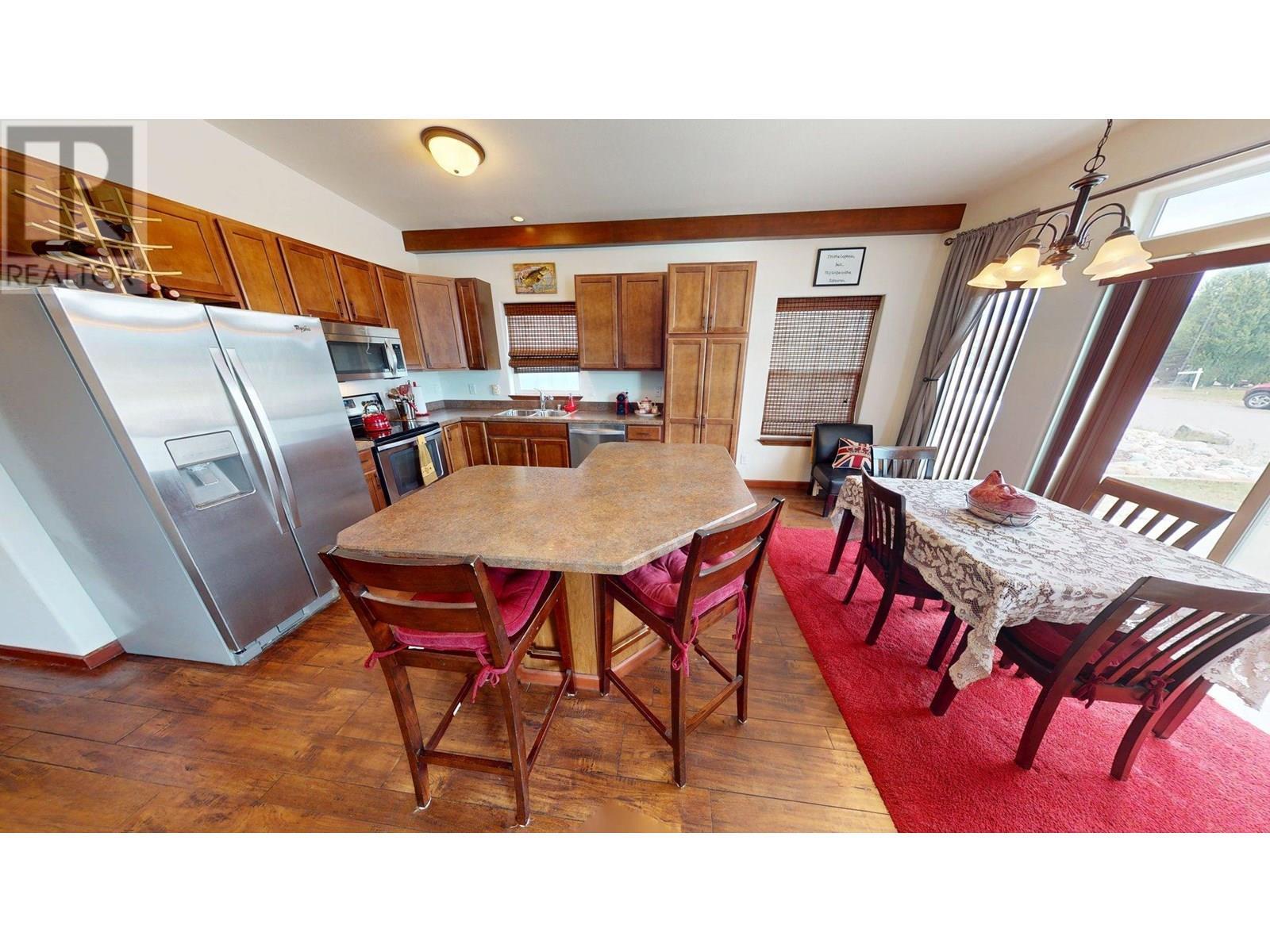 1695 Koocanusa Lake Drive, Newgate, BC - Indoor