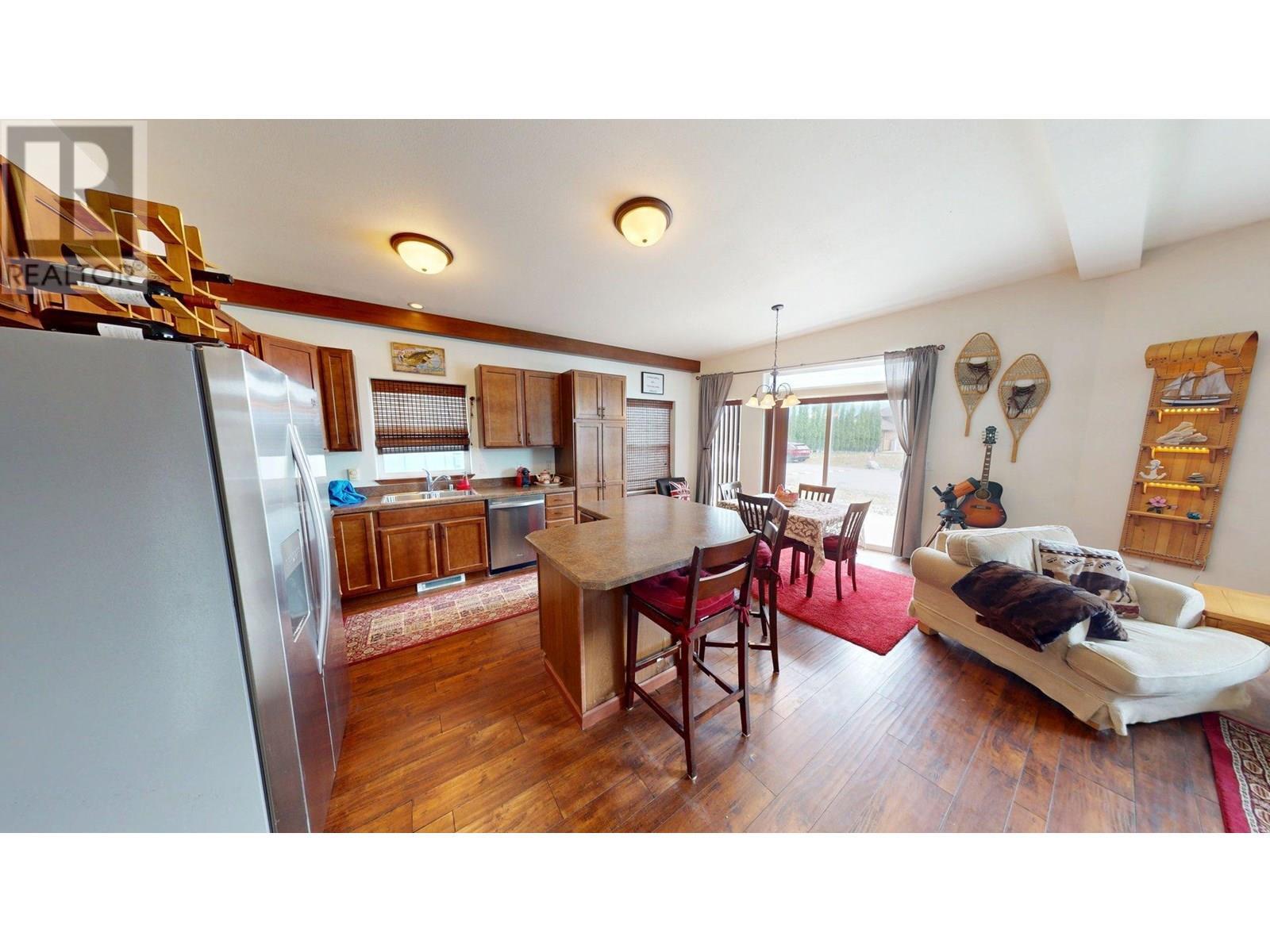 1695 Koocanusa Lake Drive, Newgate, BC - Indoor