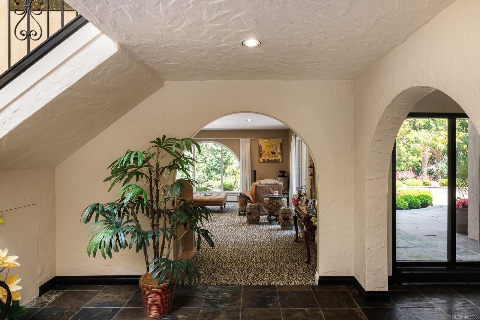 2495 Shannon Pl, Saanich, BC