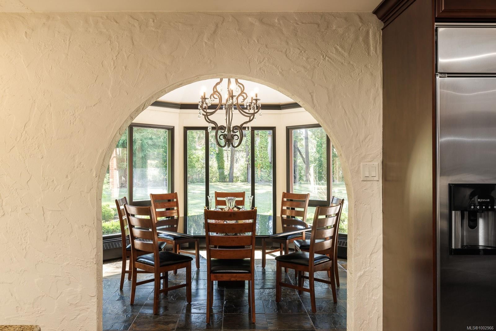 2495 Shannon Pl, Saanich, BC