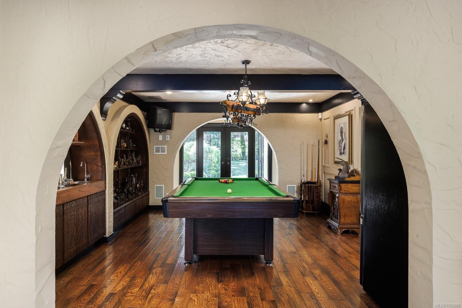 2495 Shannon Pl, Saanich, BC