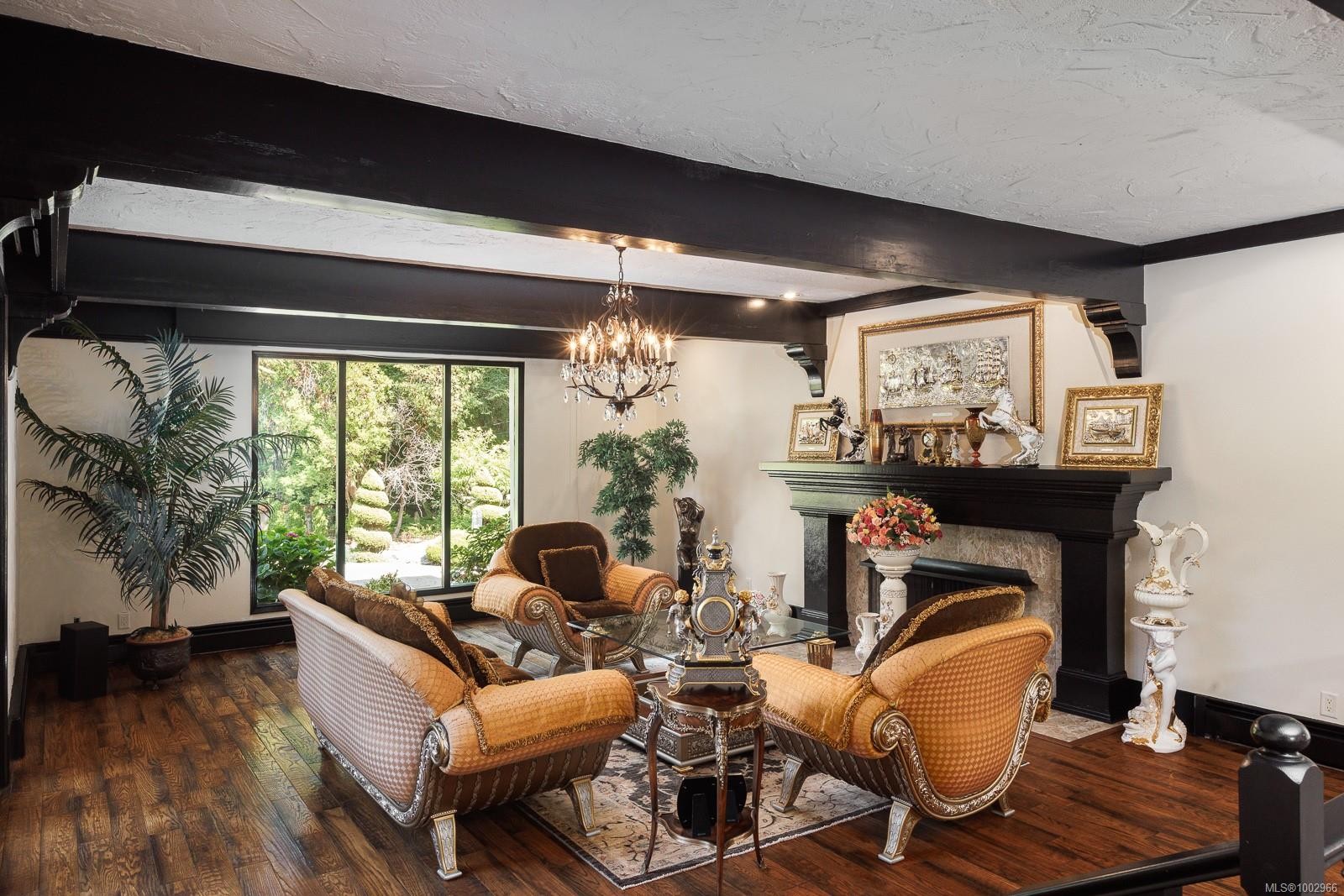 2495 Shannon Pl, Saanich, BC