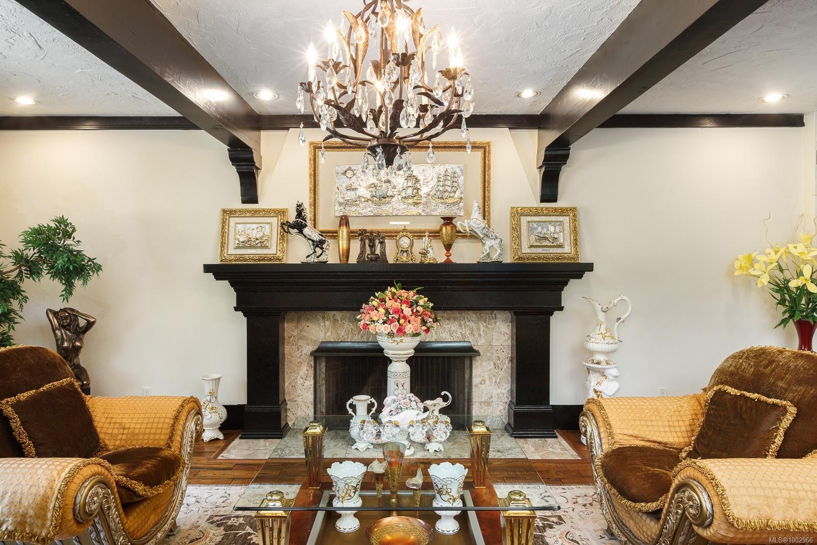 2495 Shannon Pl, Saanich, BC