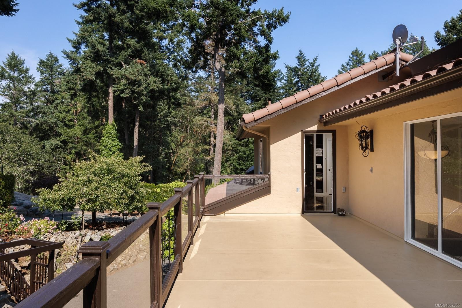 2495 Shannon Pl, Saanich, BC