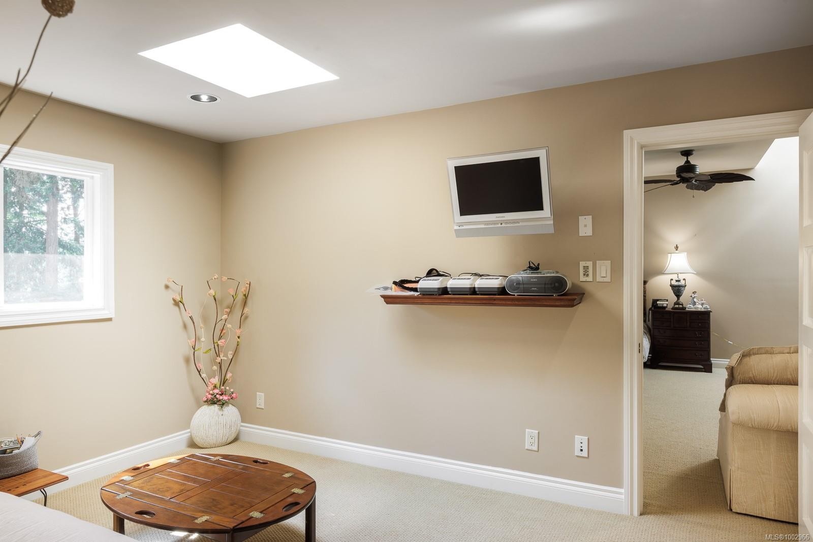 2495 Shannon Pl, Saanich, BC