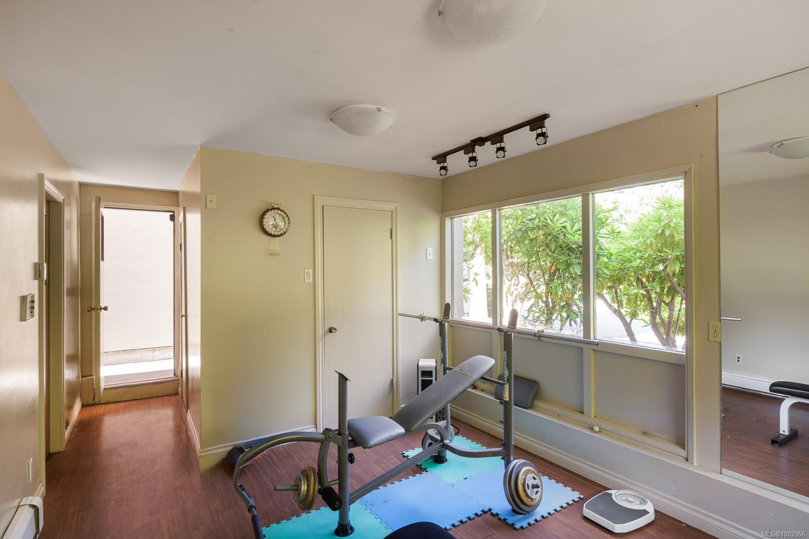 2495 Shannon Pl, Saanich, BC