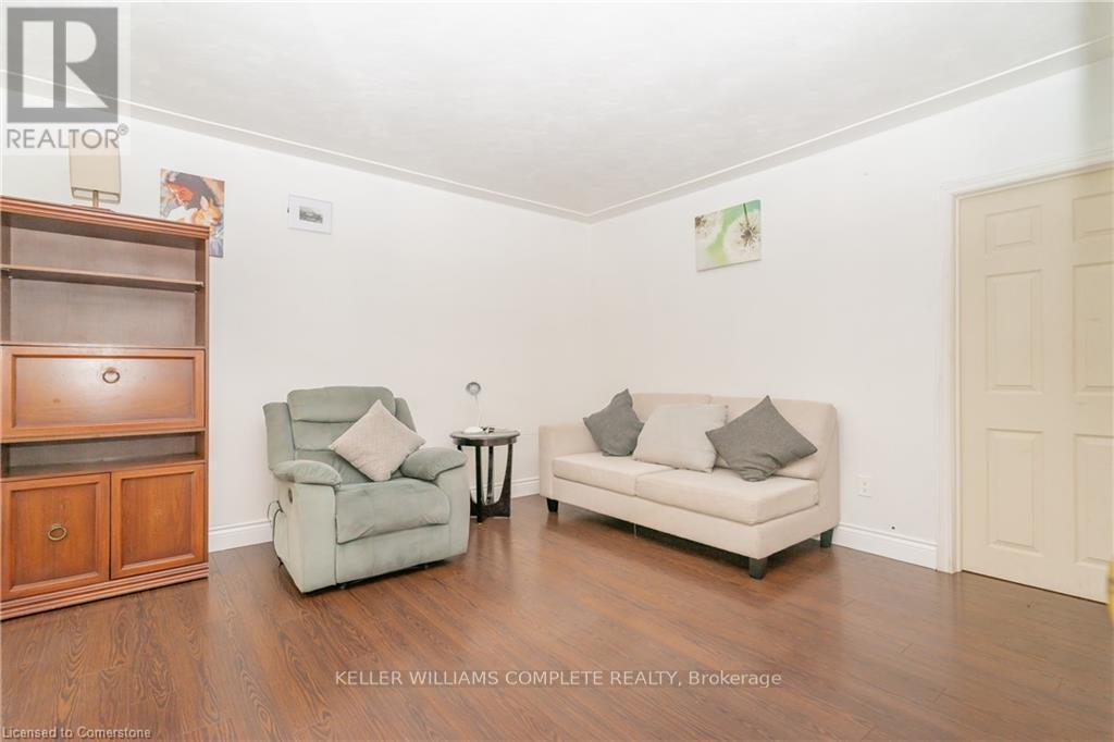 574 Upper Sherman Avenue, Hamilton, ON - Indoor