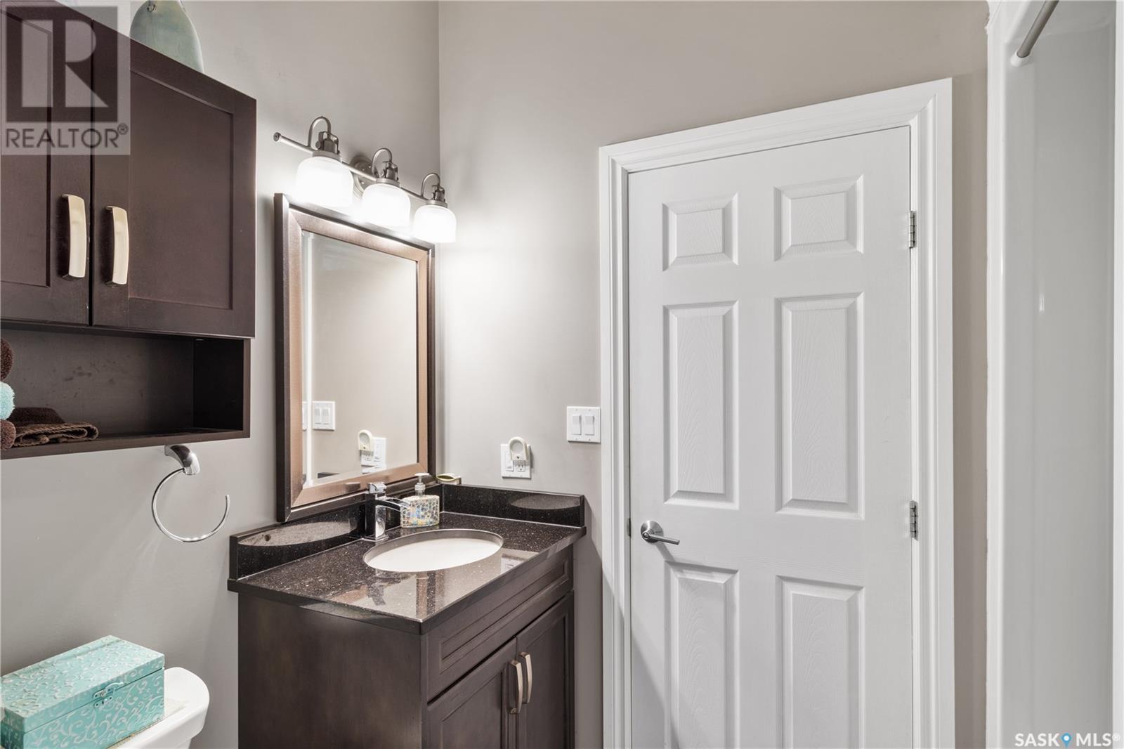 30 Pape Drive, Humboldt Rm No. 370, SK - Indoor Photo Showing Bathroom