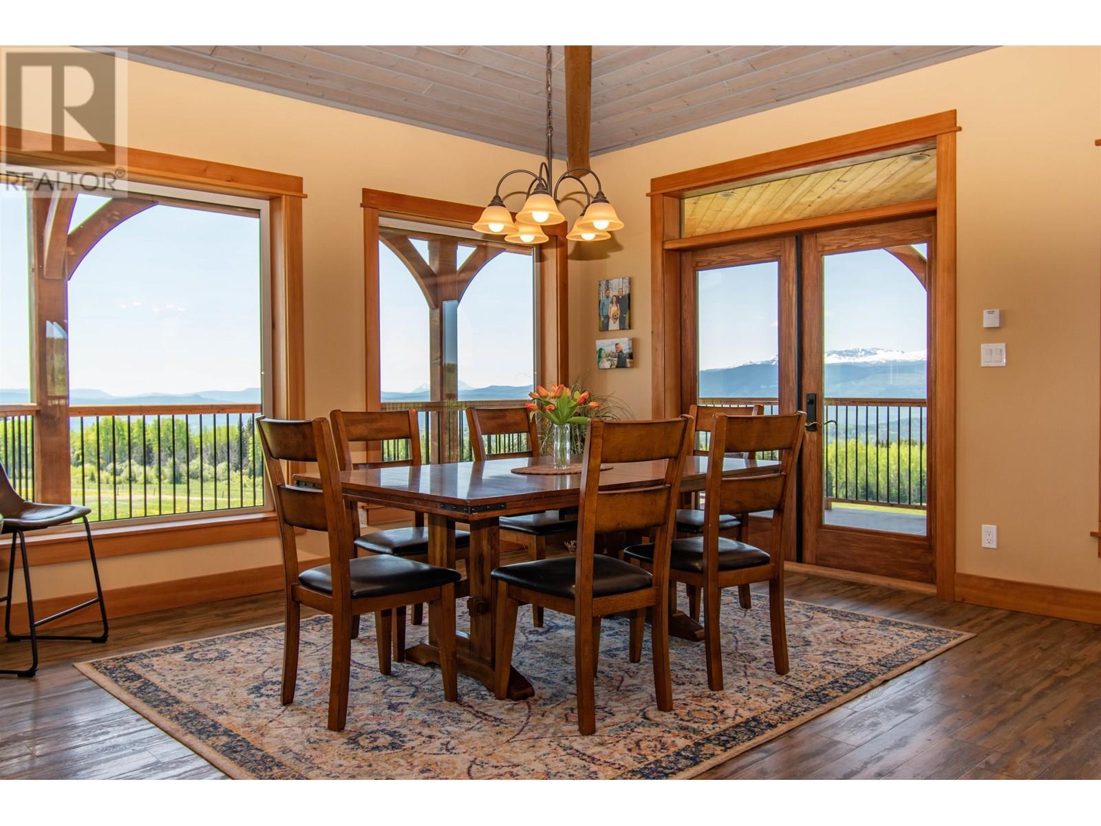 6536 Boundary Road, Telkwa, BC - Indoor Photo Showing Dining Room