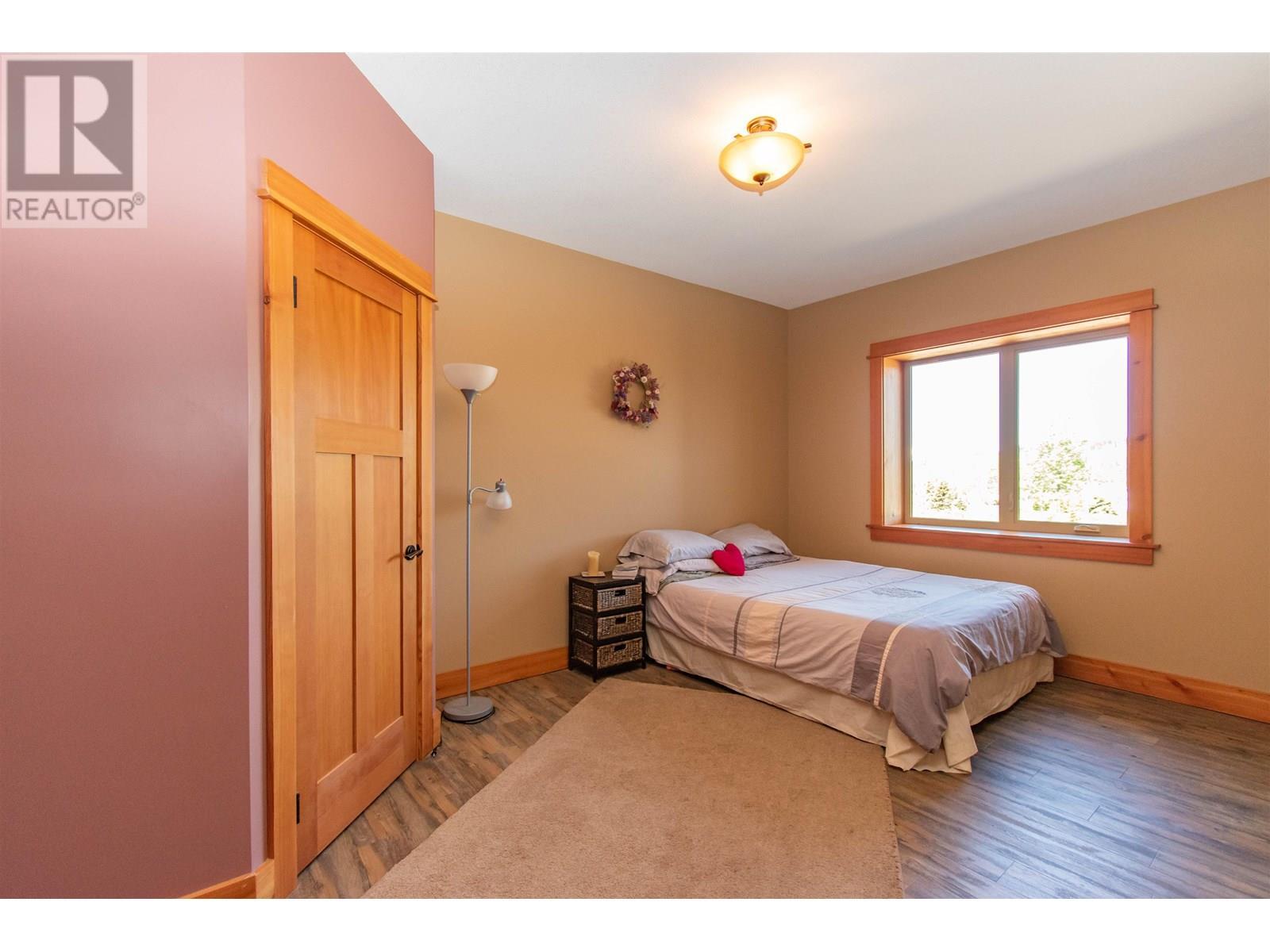 6536 Boundary Road, Telkwa, BC - Indoor Photo Showing Bedroom