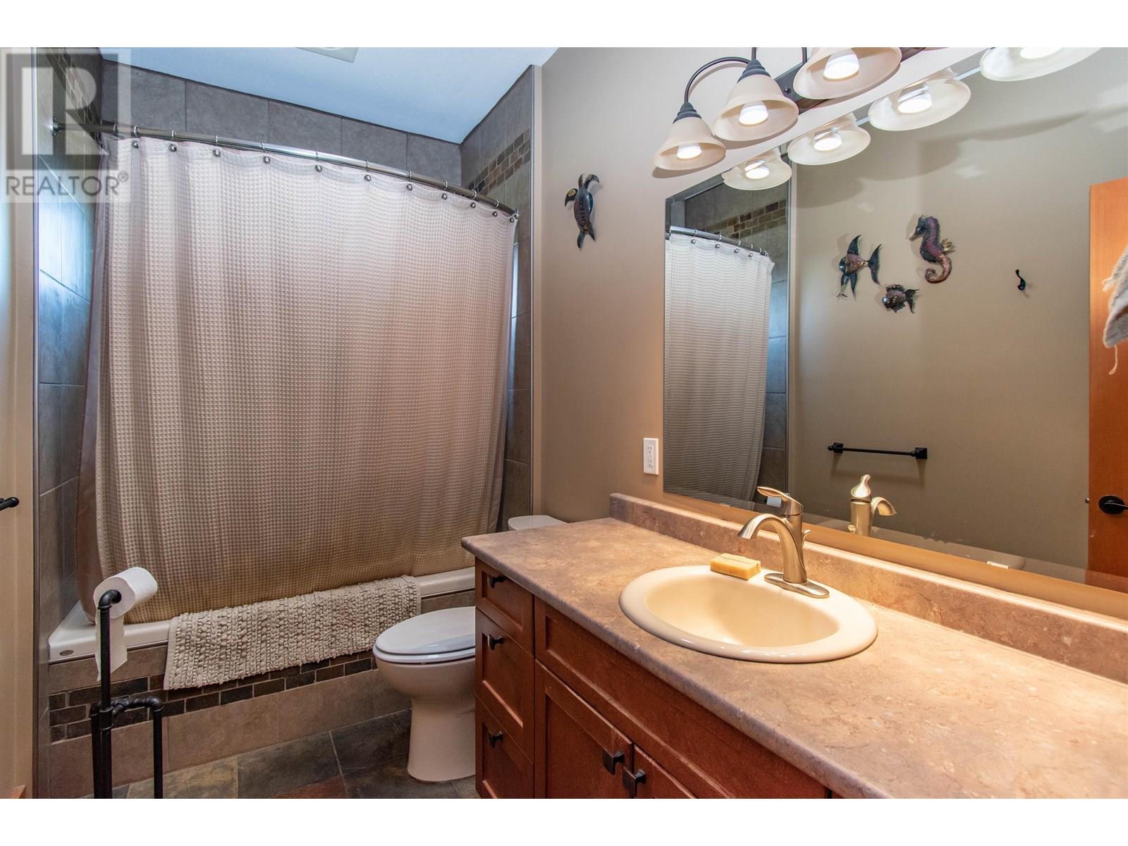 6536 Boundary Road, Telkwa, BC - Indoor Photo Showing Bathroom