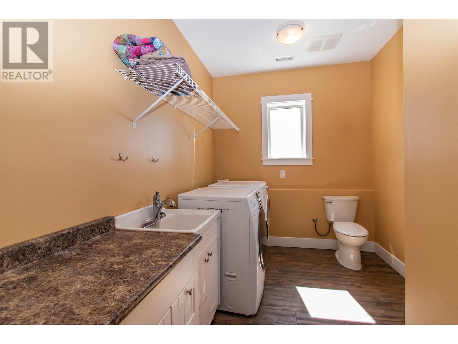 6536 Boundary Road, Telkwa, BC - Indoor Photo Showing Laundry Room