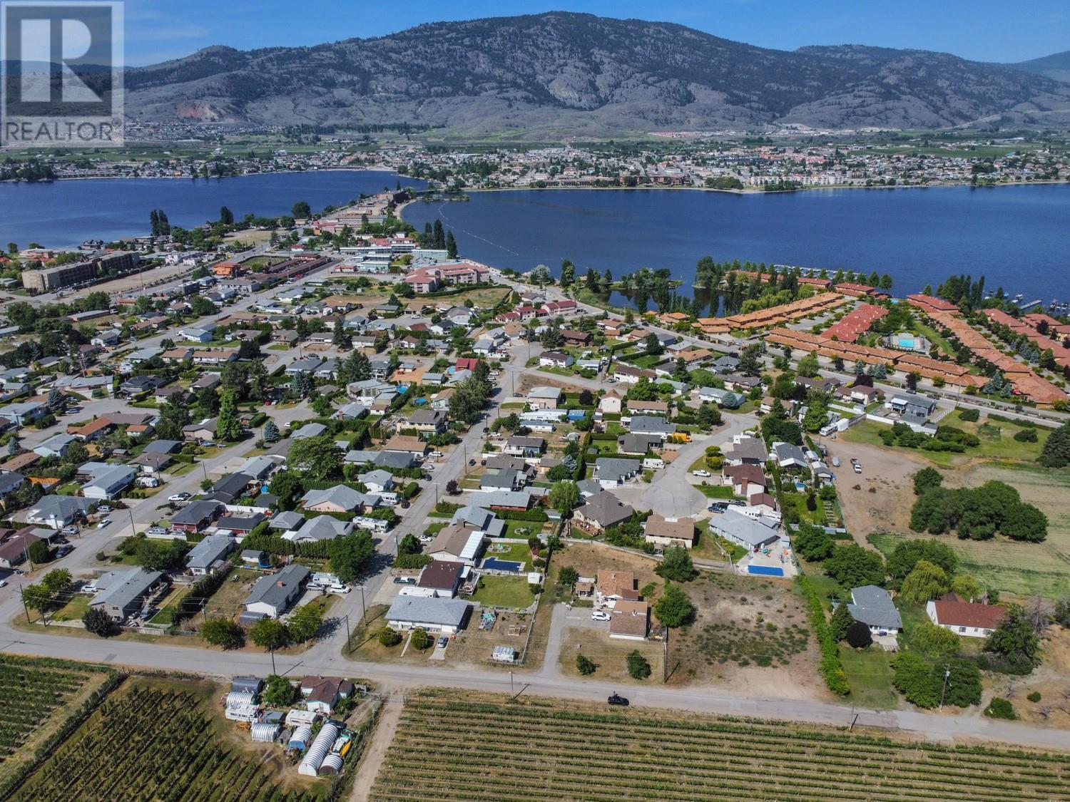 7010/7012 Tamarack Drive, Osoyoos, BC