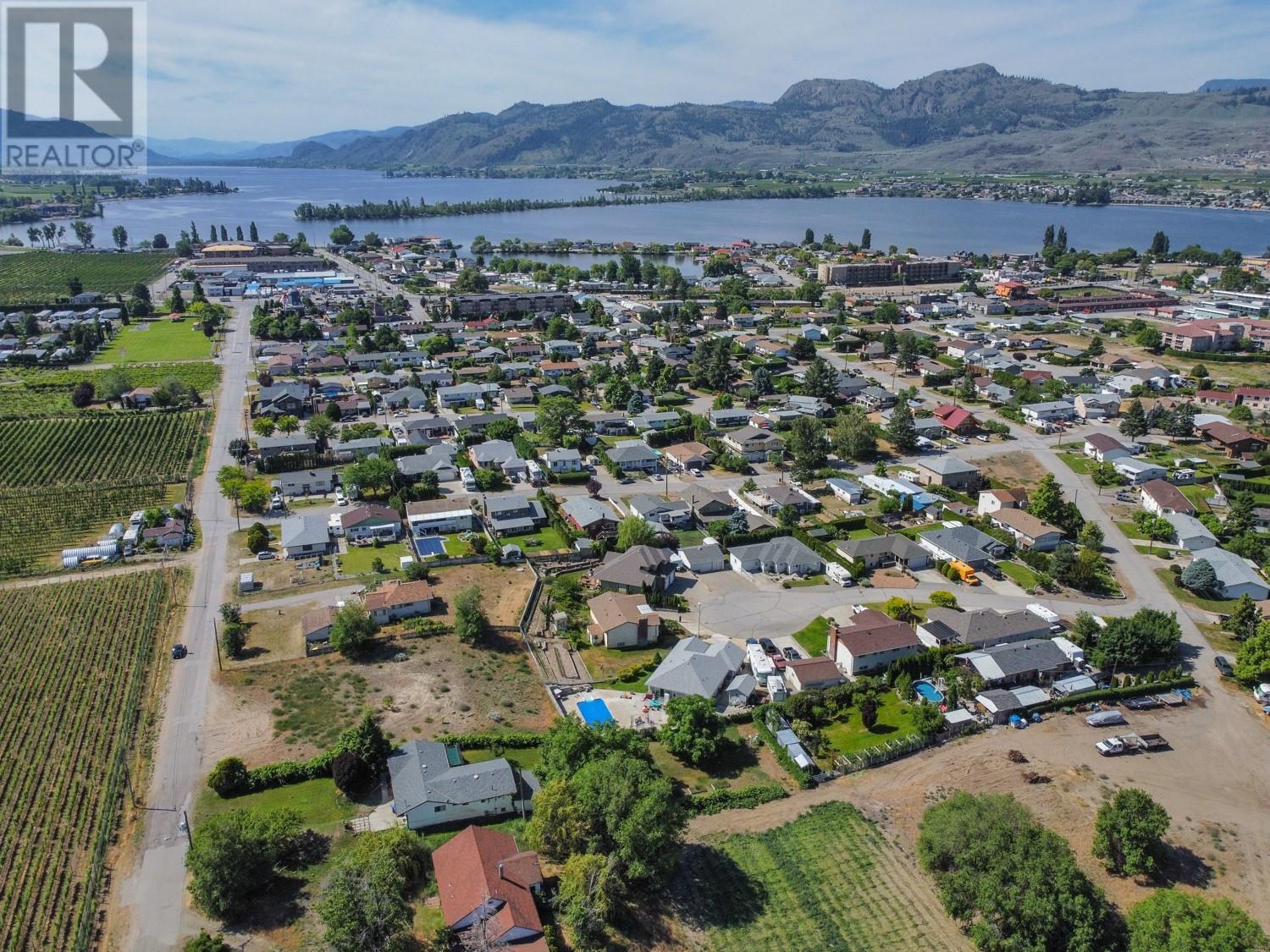 7010/7012 Tamarack Drive, Osoyoos, BC