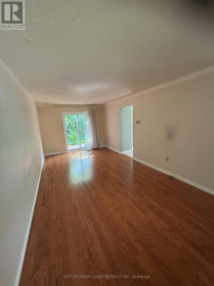 72 Teal Avenue, Hamilton, ON - Indoor Photo Showing Other Room