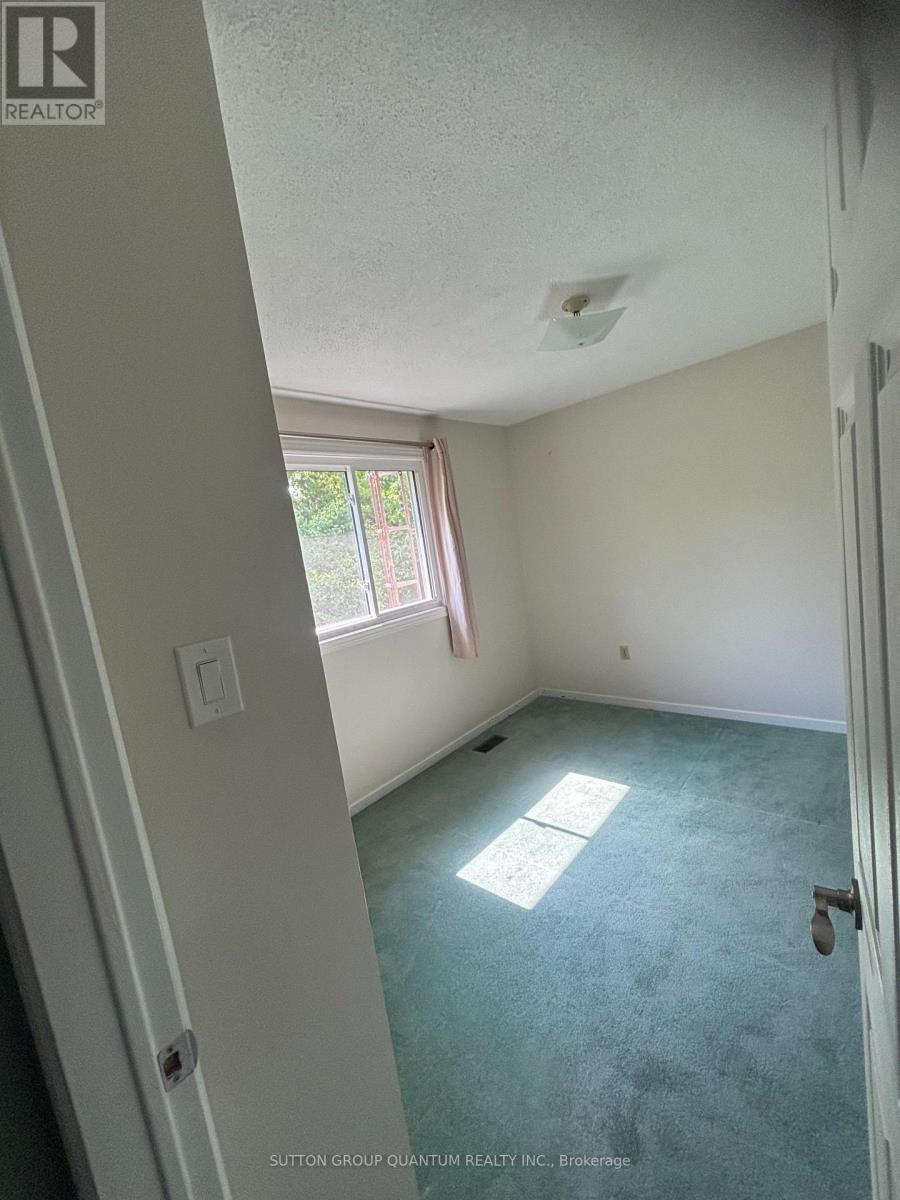 72 Teal Avenue, Hamilton, ON - Indoor Photo Showing Other Room
