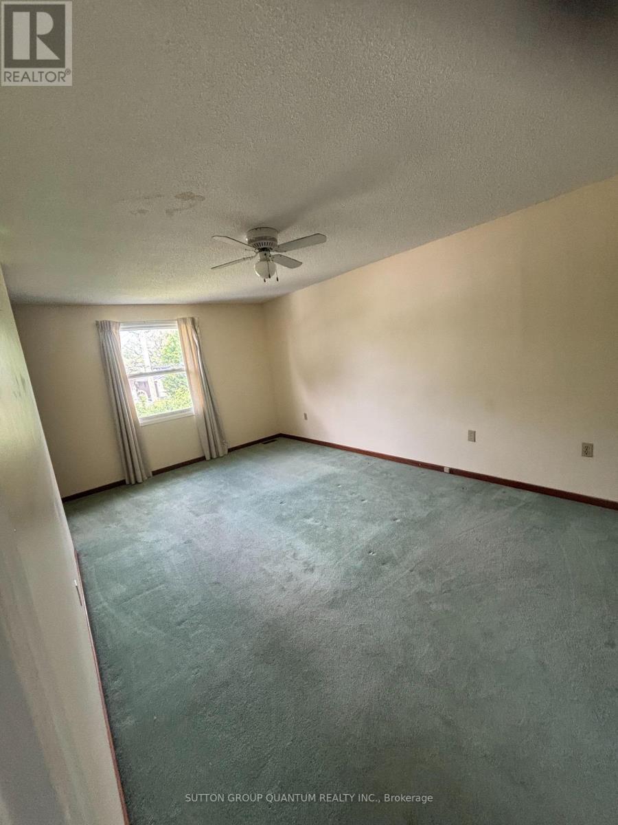 72 Teal Avenue, Hamilton, ON - Indoor Photo Showing Other Room