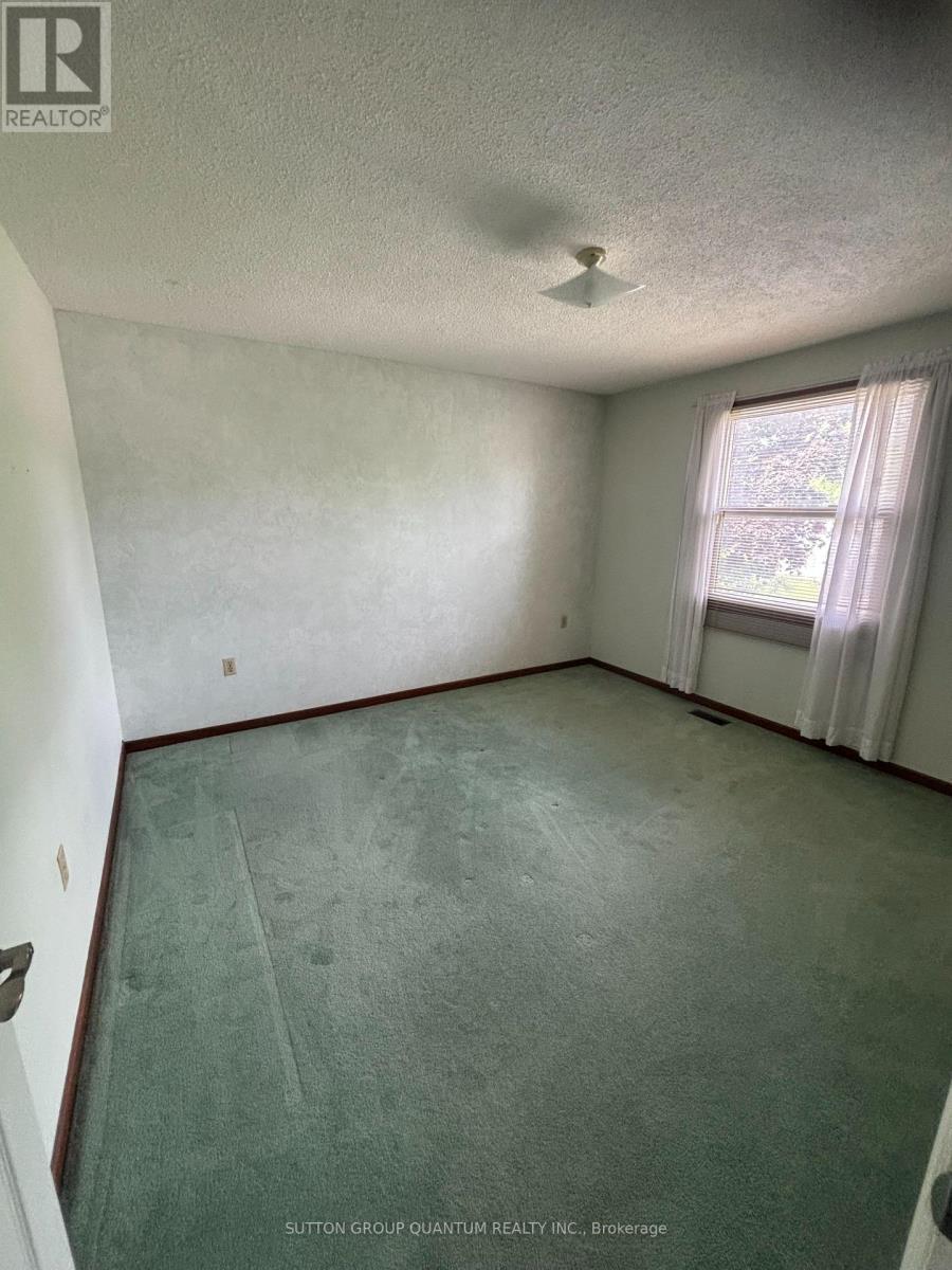 72 Teal Avenue, Hamilton, ON - Indoor Photo Showing Other Room