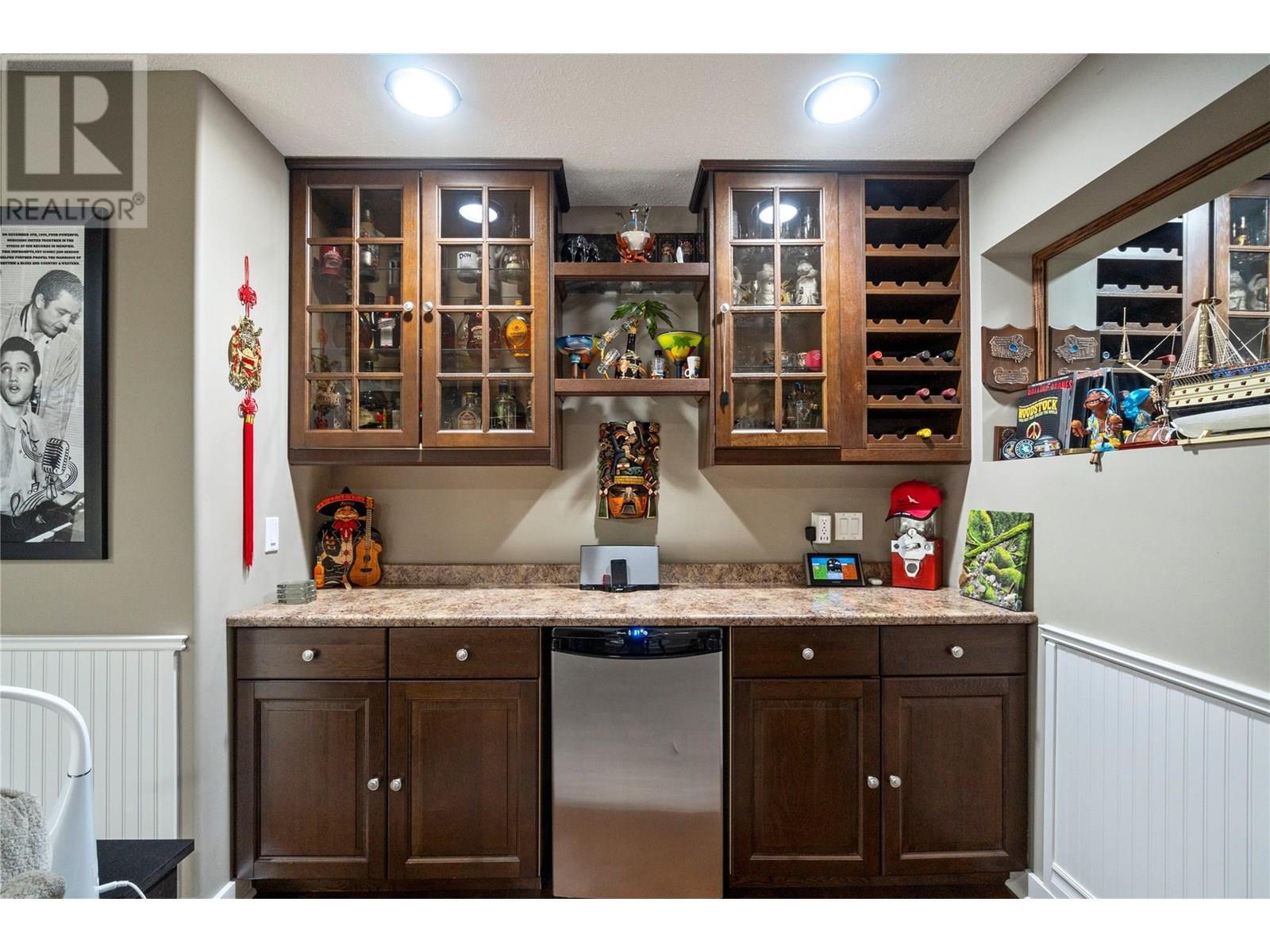 1047 Wharf Road, Scotch Creek, BC - Indoor Photo Showing Other Room