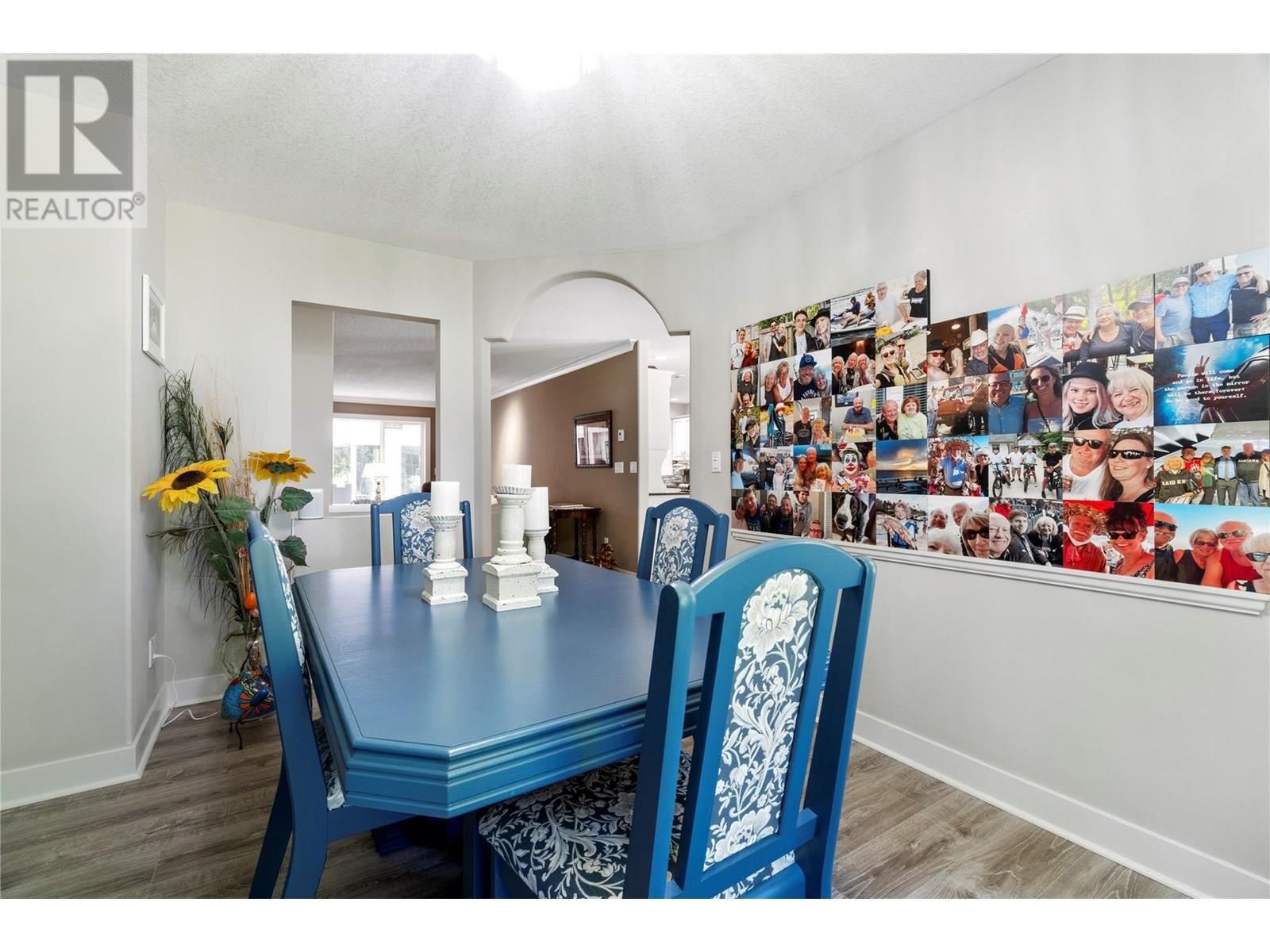 1047 Wharf Road, Scotch Creek, BC - Indoor Photo Showing Dining Room