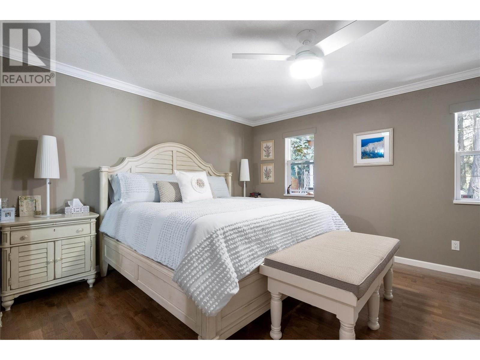 1047 Wharf Road, Scotch Creek, BC - Indoor Photo Showing Bedroom