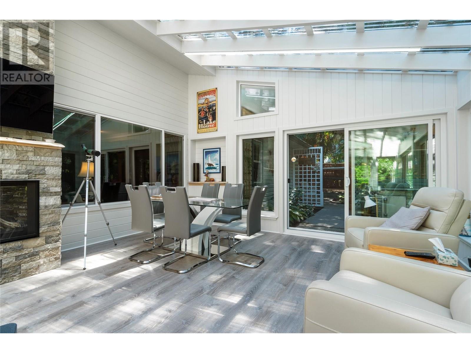 1047 Wharf Road, Scotch Creek, BC - With Fireplace