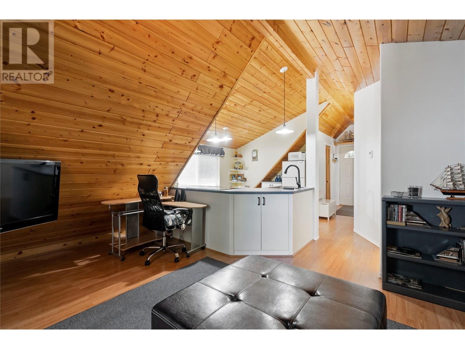 Carriage House Living Room - 1047 Wharf Road, Scotch Creek, BC - Indoor