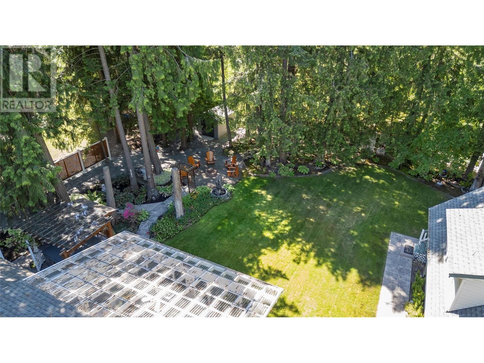 1047 Wharf Road, Scotch Creek, BC - Outdoor