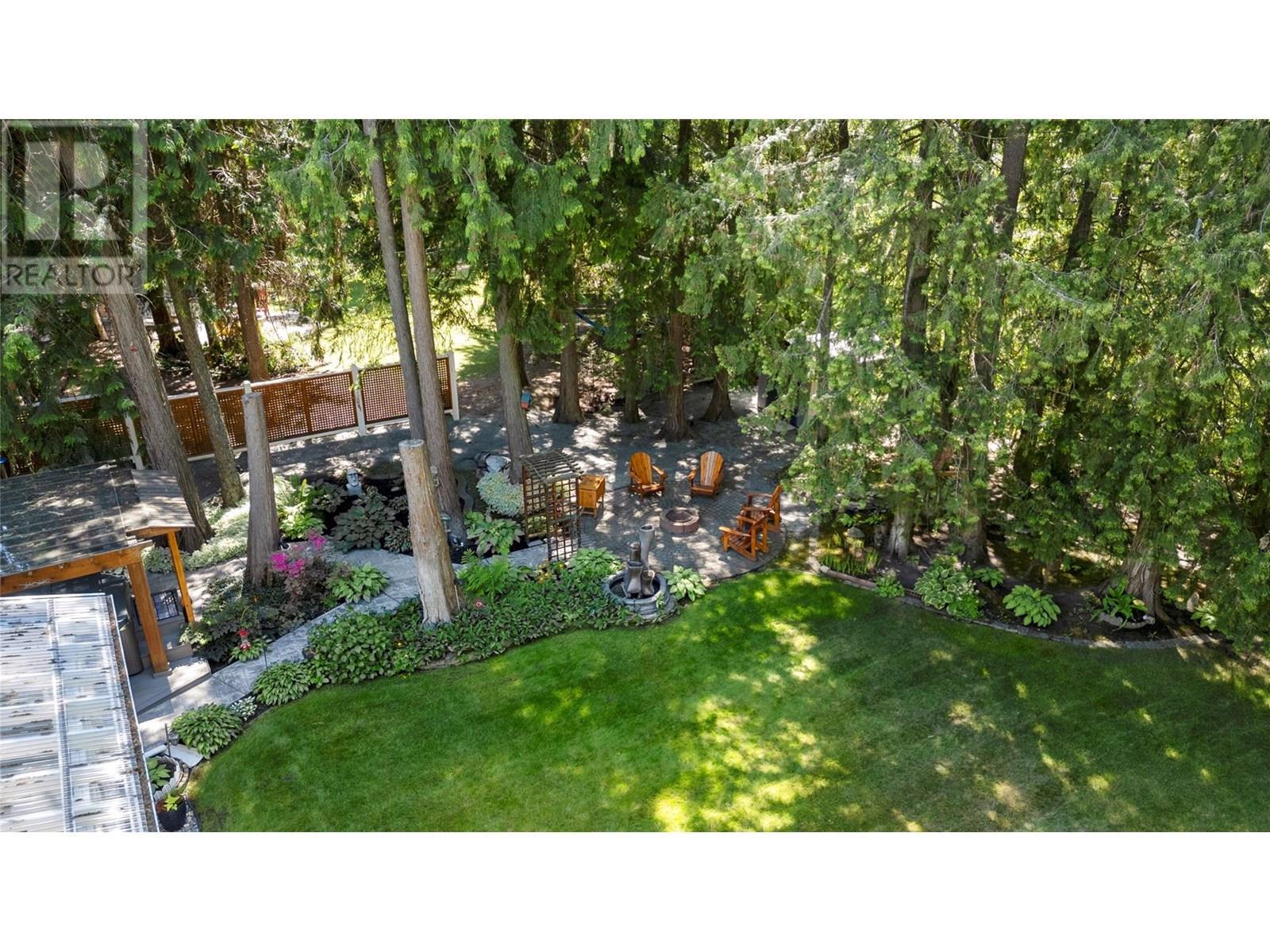 1047 Wharf Road, Scotch Creek, BC - Outdoor